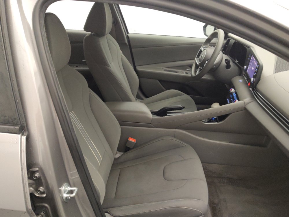 Used 2023 Hyundai Elantra SEL FWD image 21