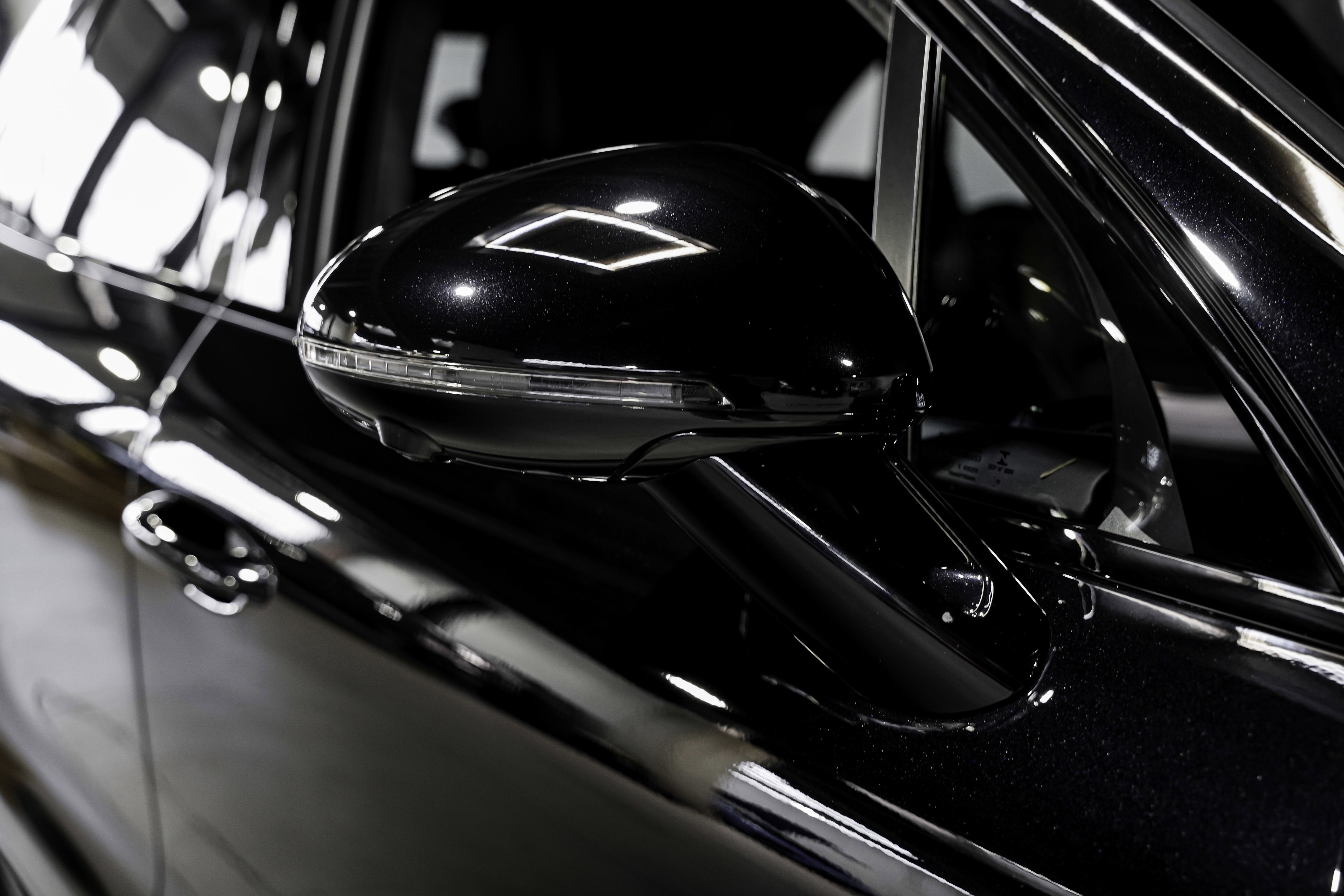 Used 2020 Porsche Macan Turbo image 42