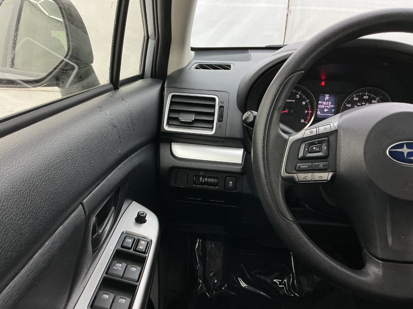 Used 2015 Subaru Impreza 2.0i AWD/4WD image 32