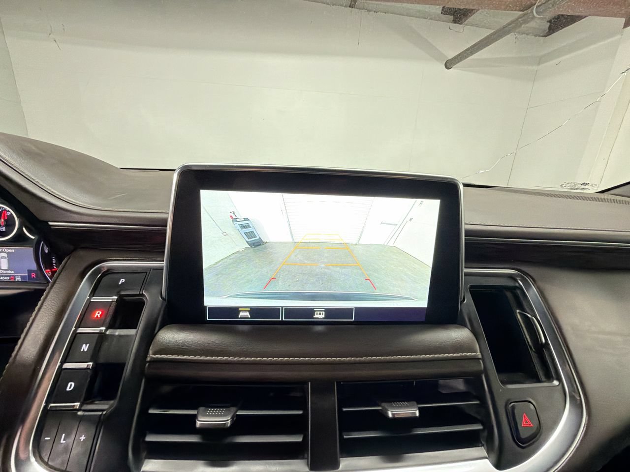Used 2021 Chevrolet Tahoe Z71 AWD/4WD image 15