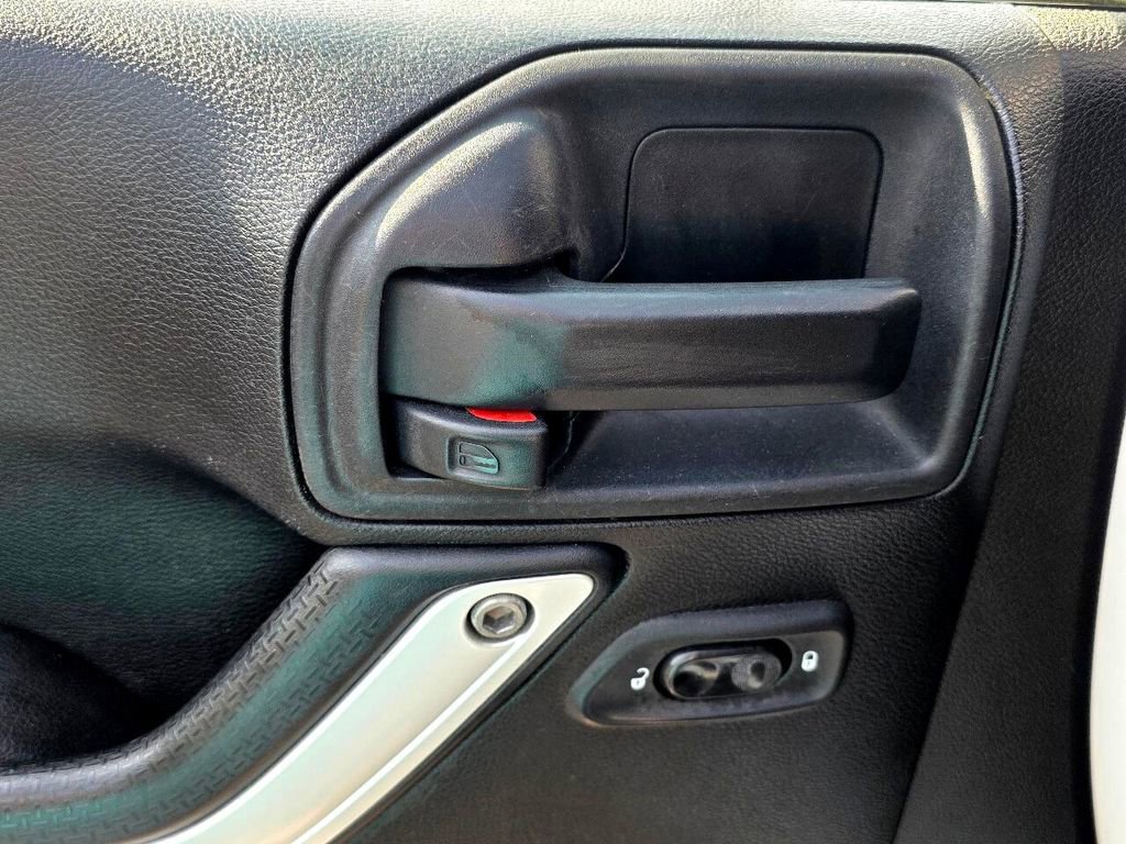 Used 2014 Jeep Wrangler Unlimited Sahara w/ Dual Top Group image 15