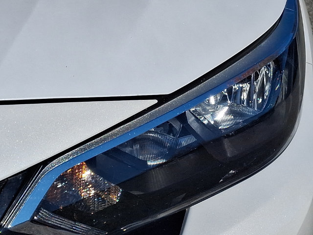 Used 2025 Nissan Sentra SV FWD image 9