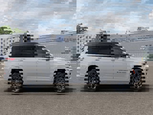 New 2026 Jeep Grand Cherokee L Summit w/ Obsidian Package image 12