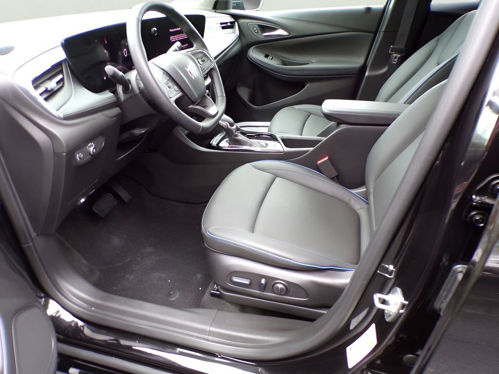 Used 2025 Buick Encore GX Sport Touring w/ Comfort Package FWD image 13