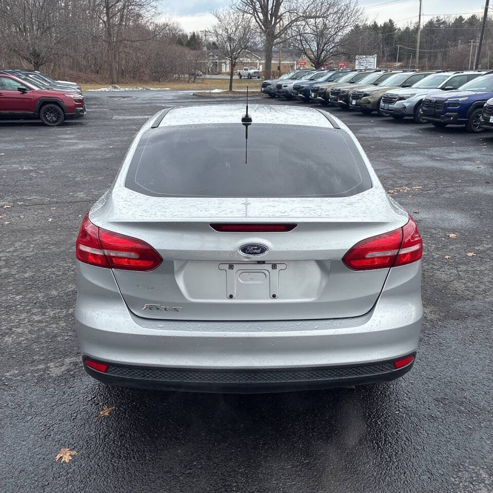 Used 2017 Ford Focus S FWD image 4