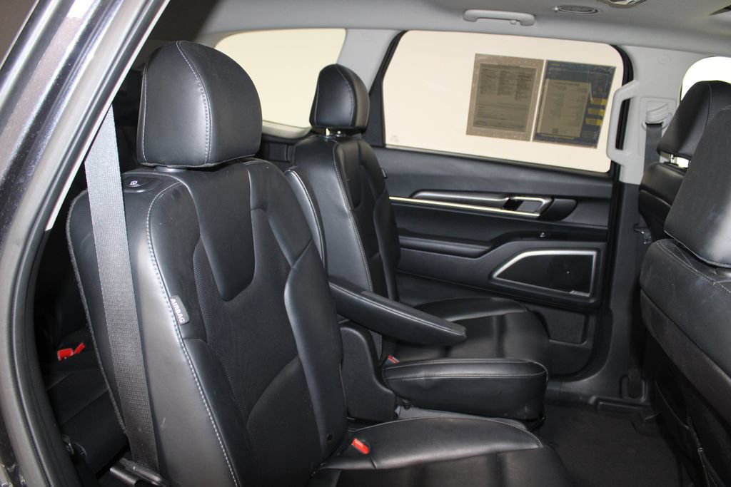 Used 2025 Kia Telluride S FWD image 26