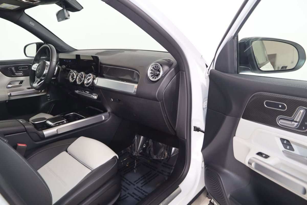 Used 2022 Mercedes-Benz GLB 35 AMG 4MATIC image 50
