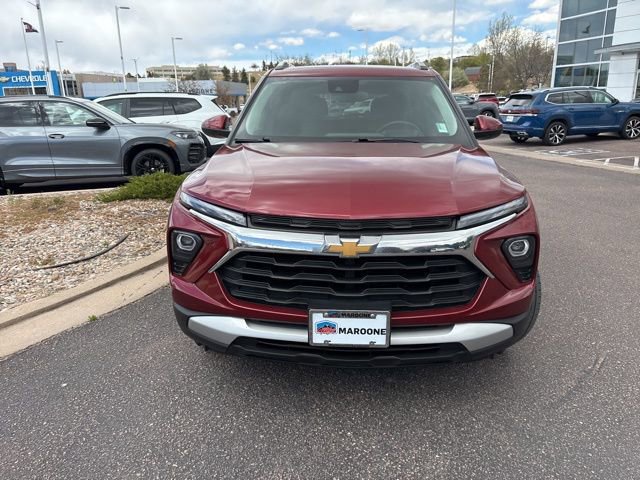 Used 2024 Chevrolet TrailBlazer LT w/ LT Cold Weather Package AWD/4WD image 2