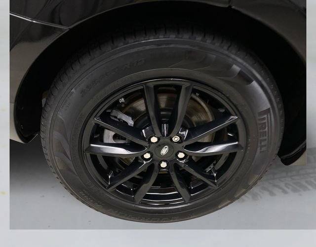 Used 2018 Land Rover Range Rover Sport SE AWD/4WD image 16