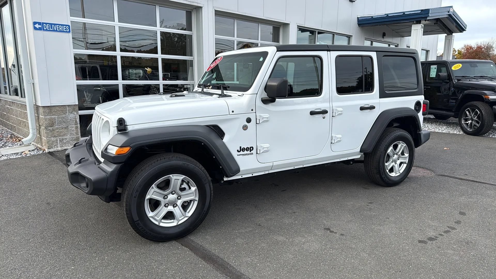 Used 2022 Jeep Wrangler Unlimited Sport AWD/4WD image 10