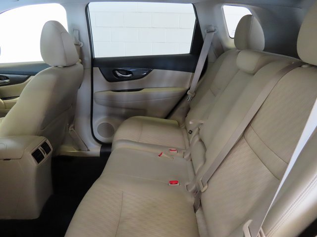 Used 2020 Nissan Rogue SV w/ Premium Package image 31