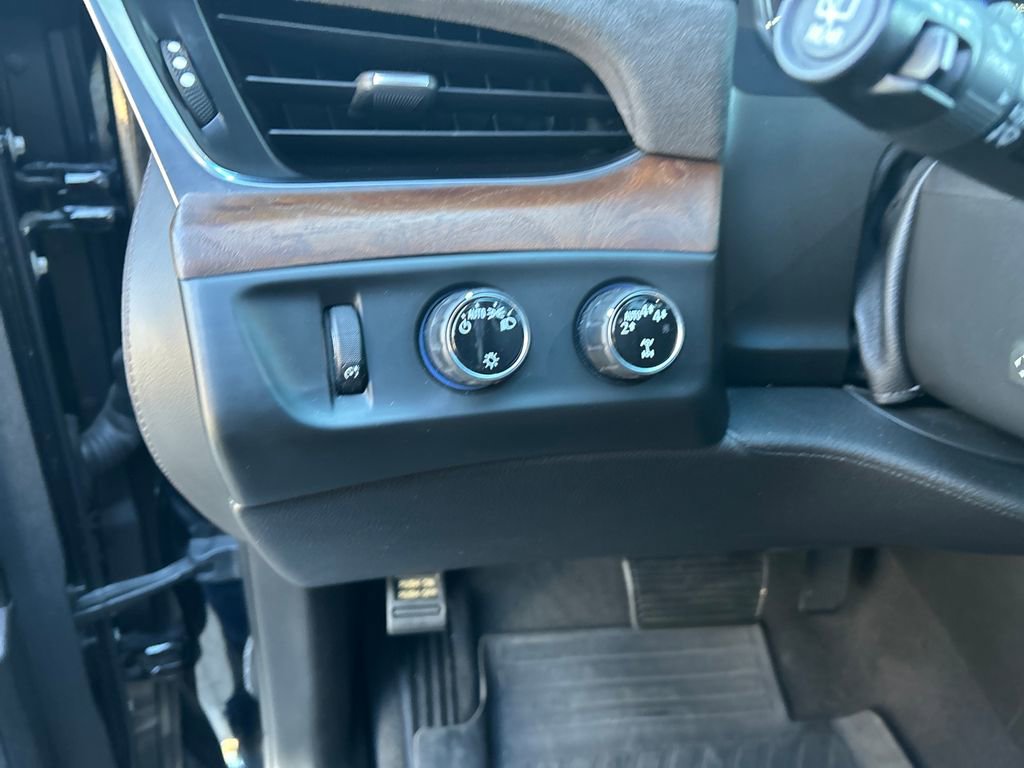Used 2019 Cadillac Escalade Luxury image 19
