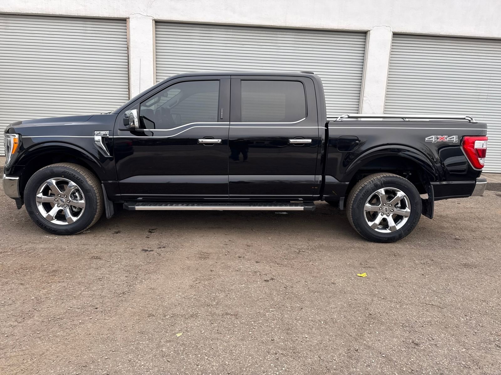 Used 2022 Ford F150 Lariat image 2