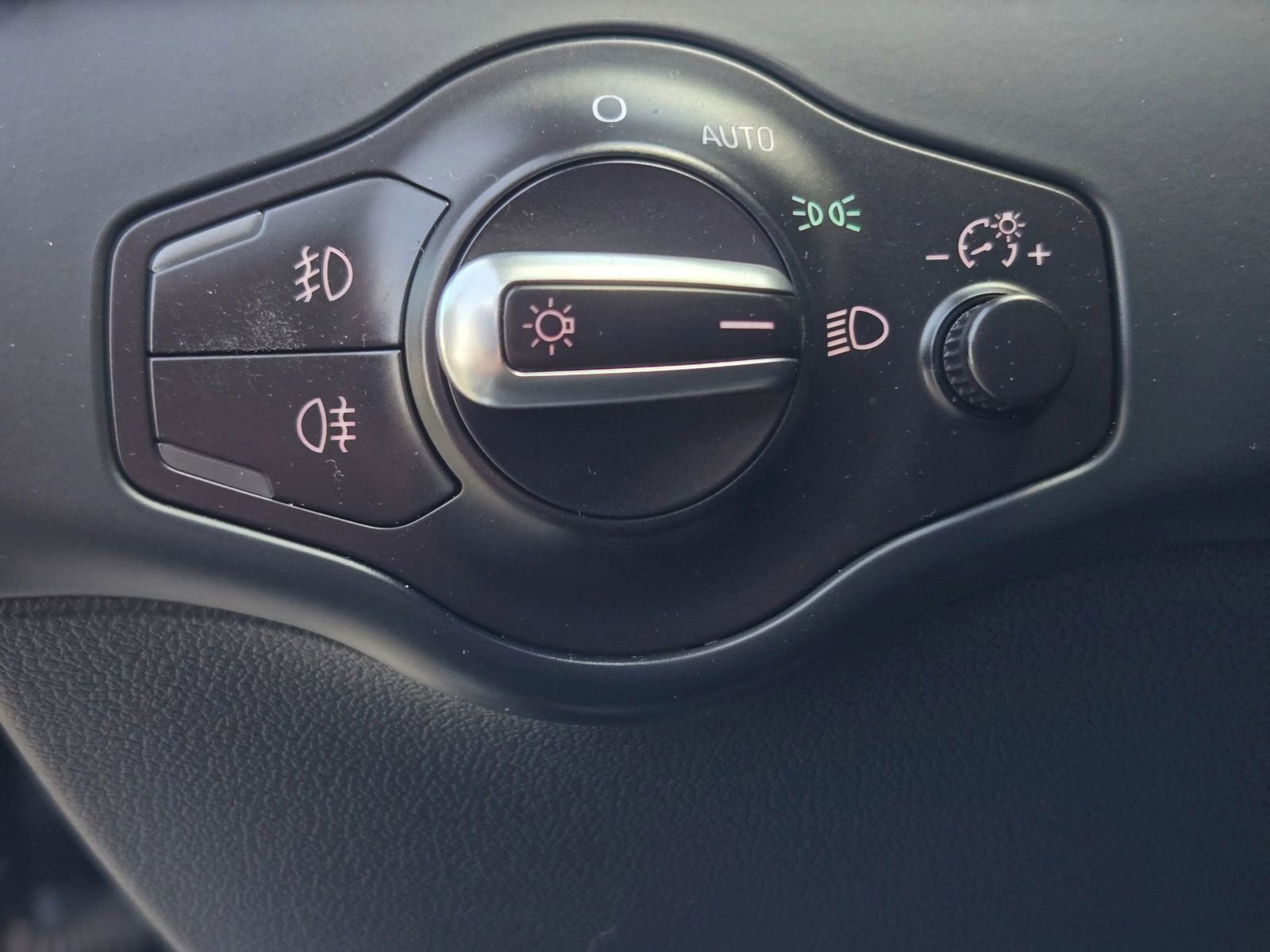 Used 2015 Audi S4 Premium Plus w/ Technology Package image 31