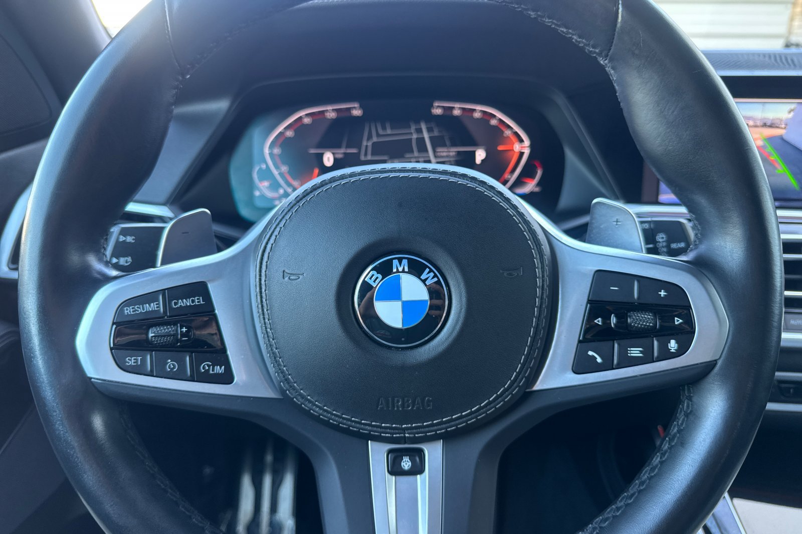 Used 2022 BMW X7 xDrive40i w/ M Sport Package AWD/4WD image 33