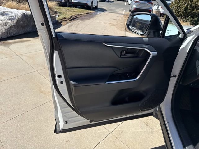 Used 2025 Toyota RAV4 LE image 22