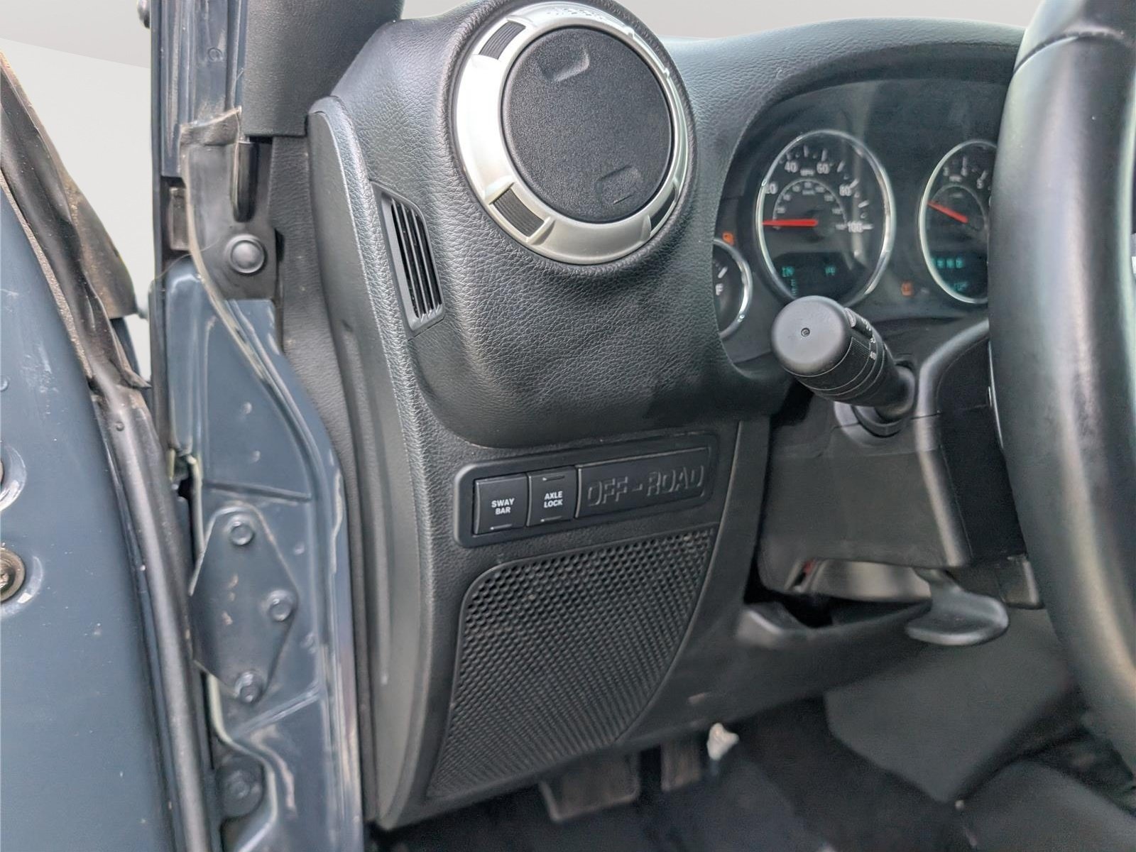 Used 2018 Jeep Wrangler Rubicon w/ Dual Top Group AWD/4WD image 14