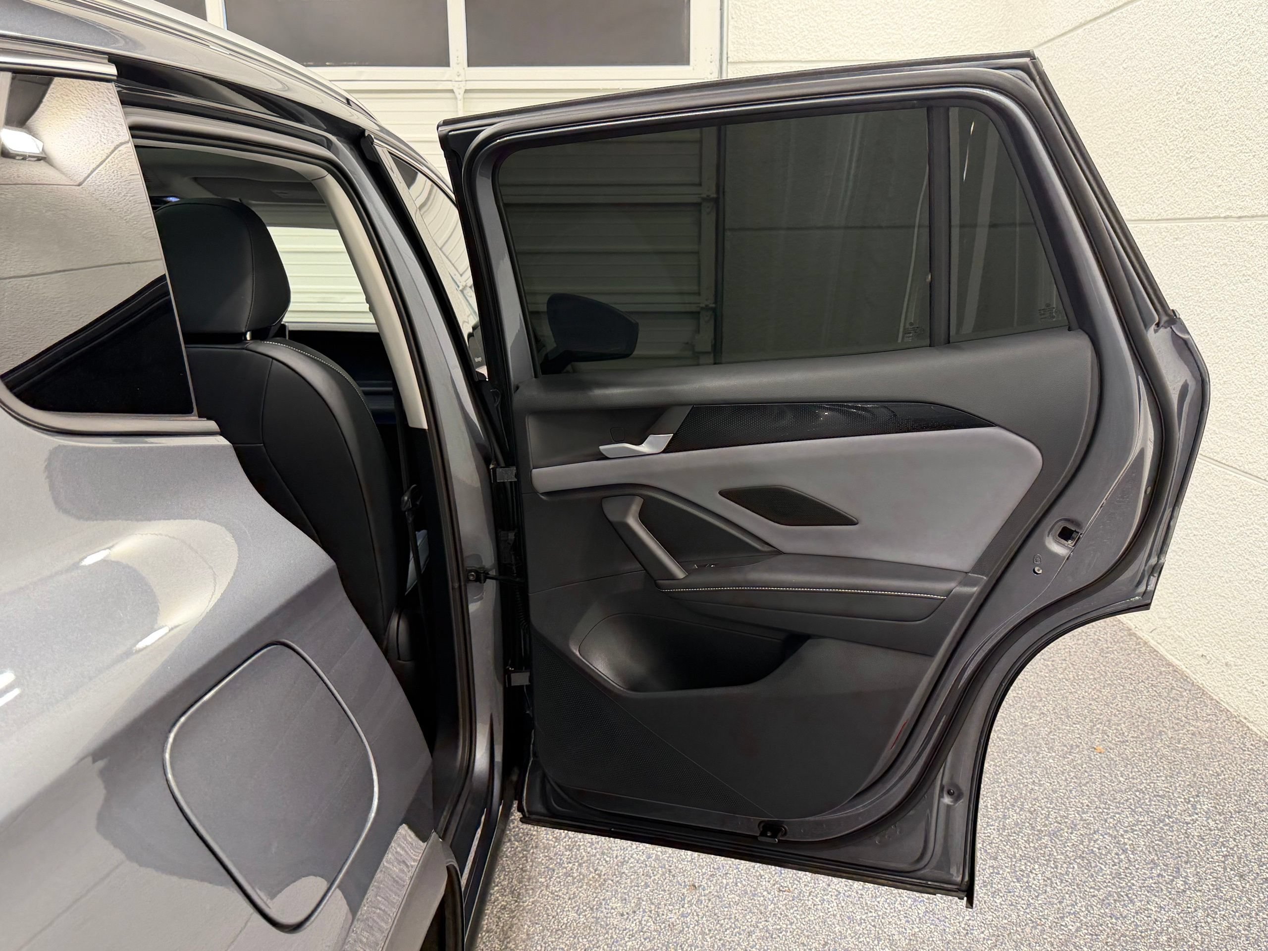 Used 2026 Volkswagen Tiguan SE w/ Panoramic Sunroof Package AWD/4WD image 26