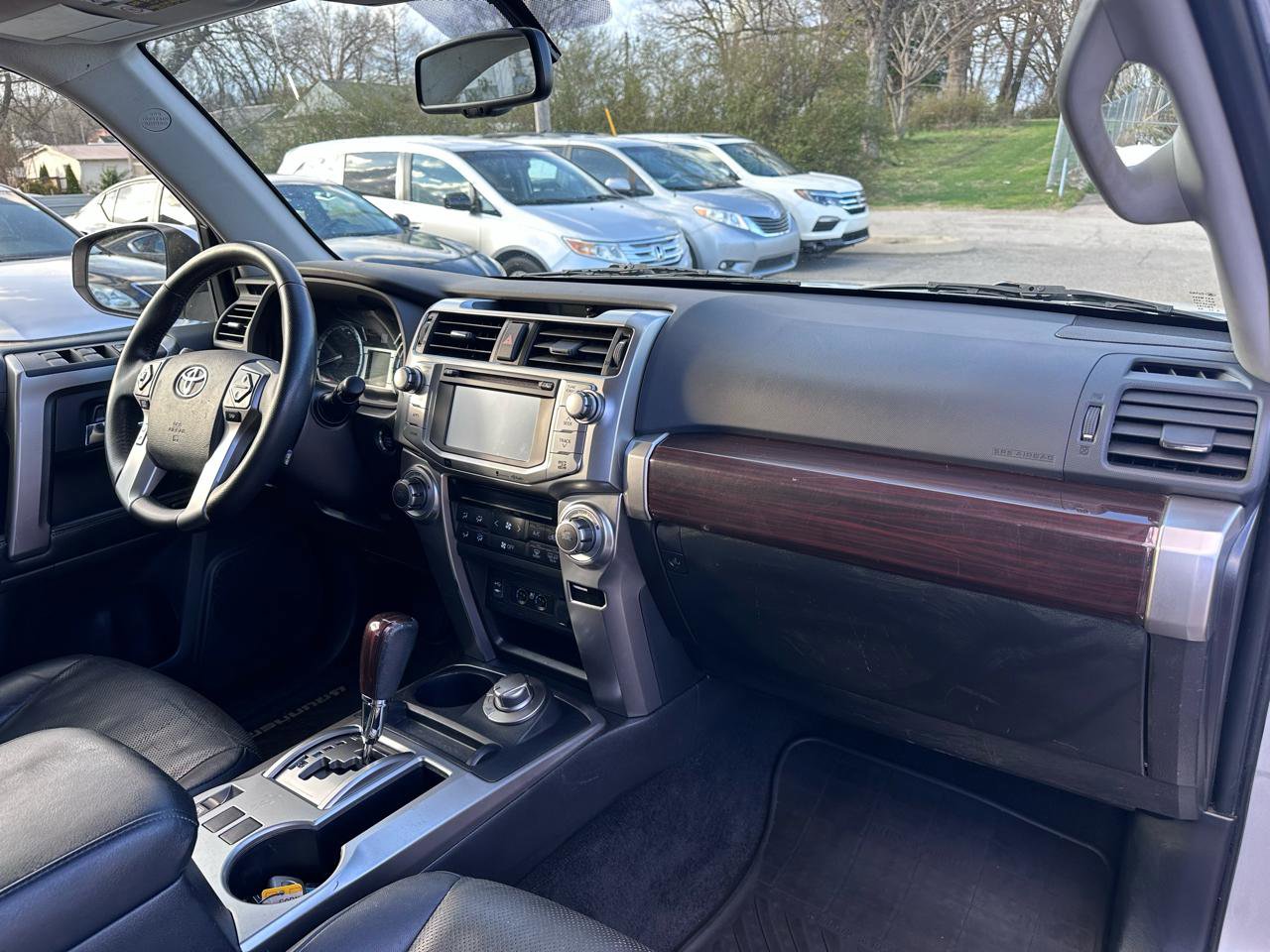 Used 2015 Toyota 4Runner Limited image 10