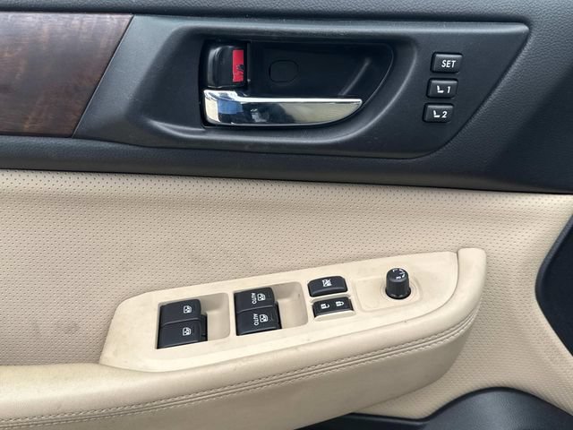 Used 2017 Subaru Outback 3.6R Limited AWD/4WD image 25