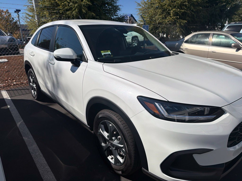Certified 2026 Honda HR-V LX image 3