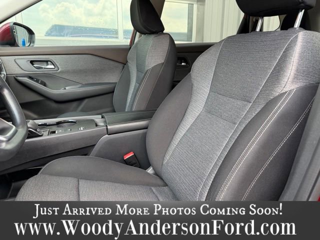 Used 2023 Nissan Rogue SV FWD image 8