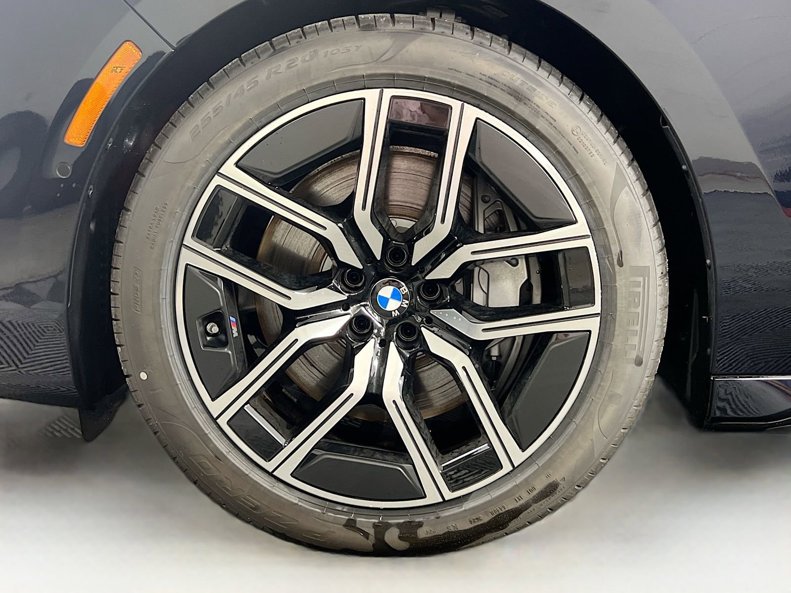 New 2025 BMW 760i xDrive image 34