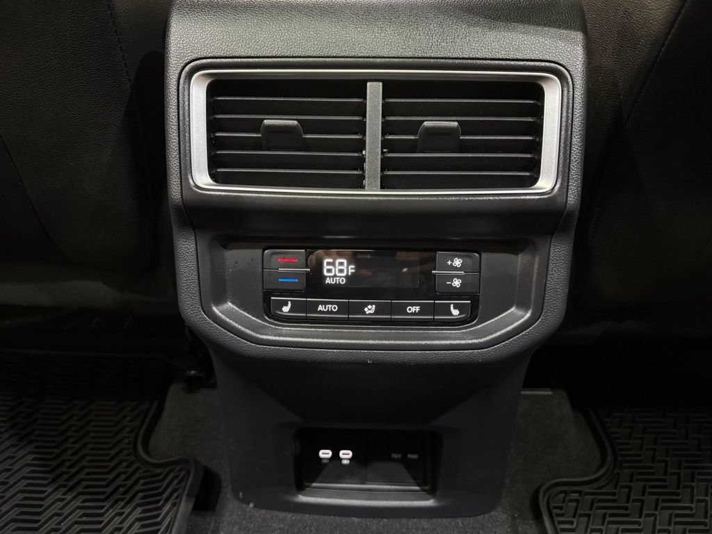 Used 2025 Volkswagen Atlas SEL Premium R-Line AWD/4WD image 18
