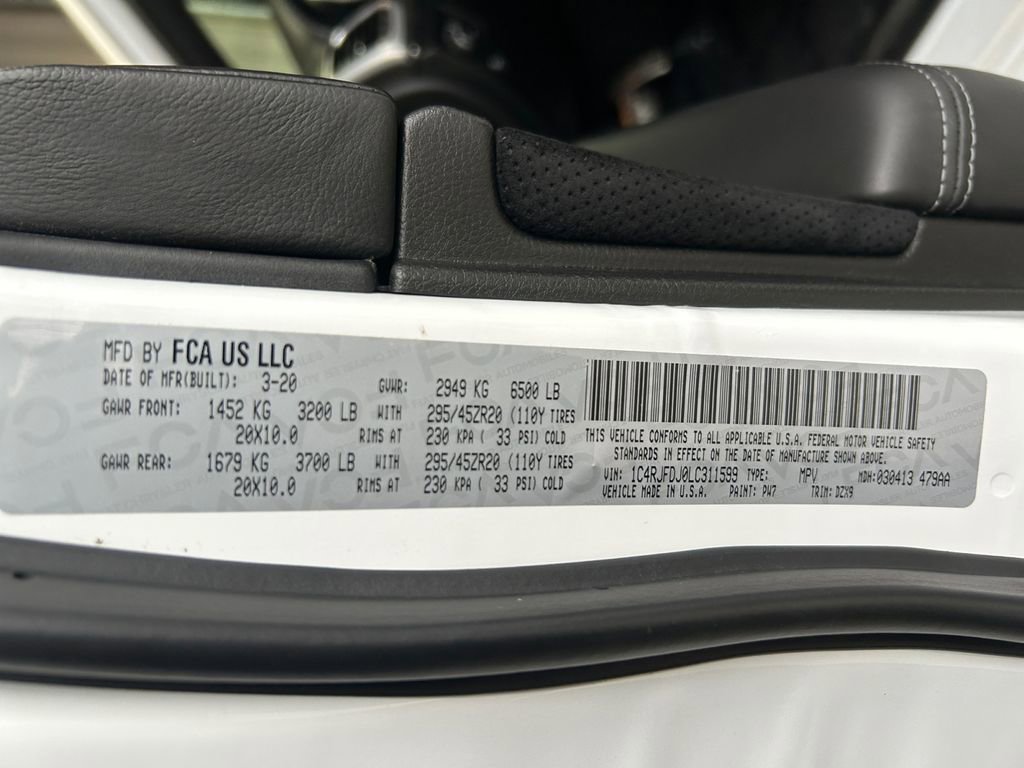 Used 2020 Jeep Grand Cherokee SRT image 34