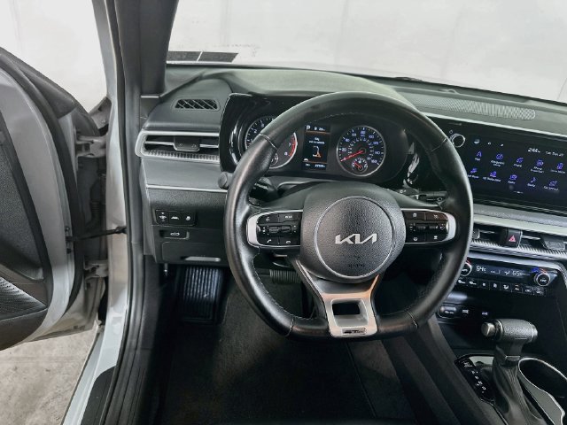 Used 2024 Kia K5 GT-Line w/ GT-Line Premium Package FWD image 18