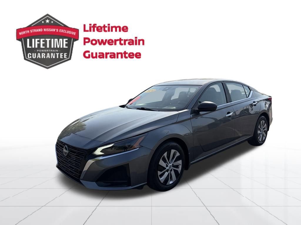 Certified 2024 Nissan Altima 2.5 S FWD image 1