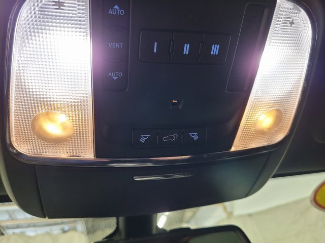 Used 2015 Jeep Grand Cherokee Altitude image 37