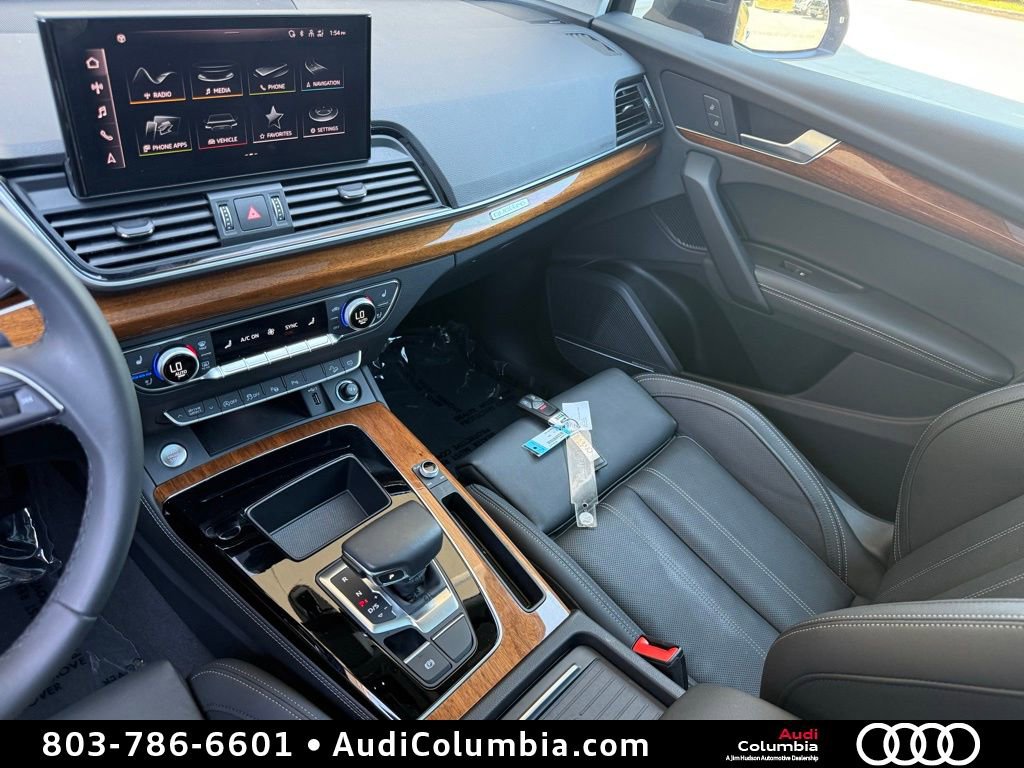Used 2023 Audi Q5 2.0T Prestige AWD/4WD image 33