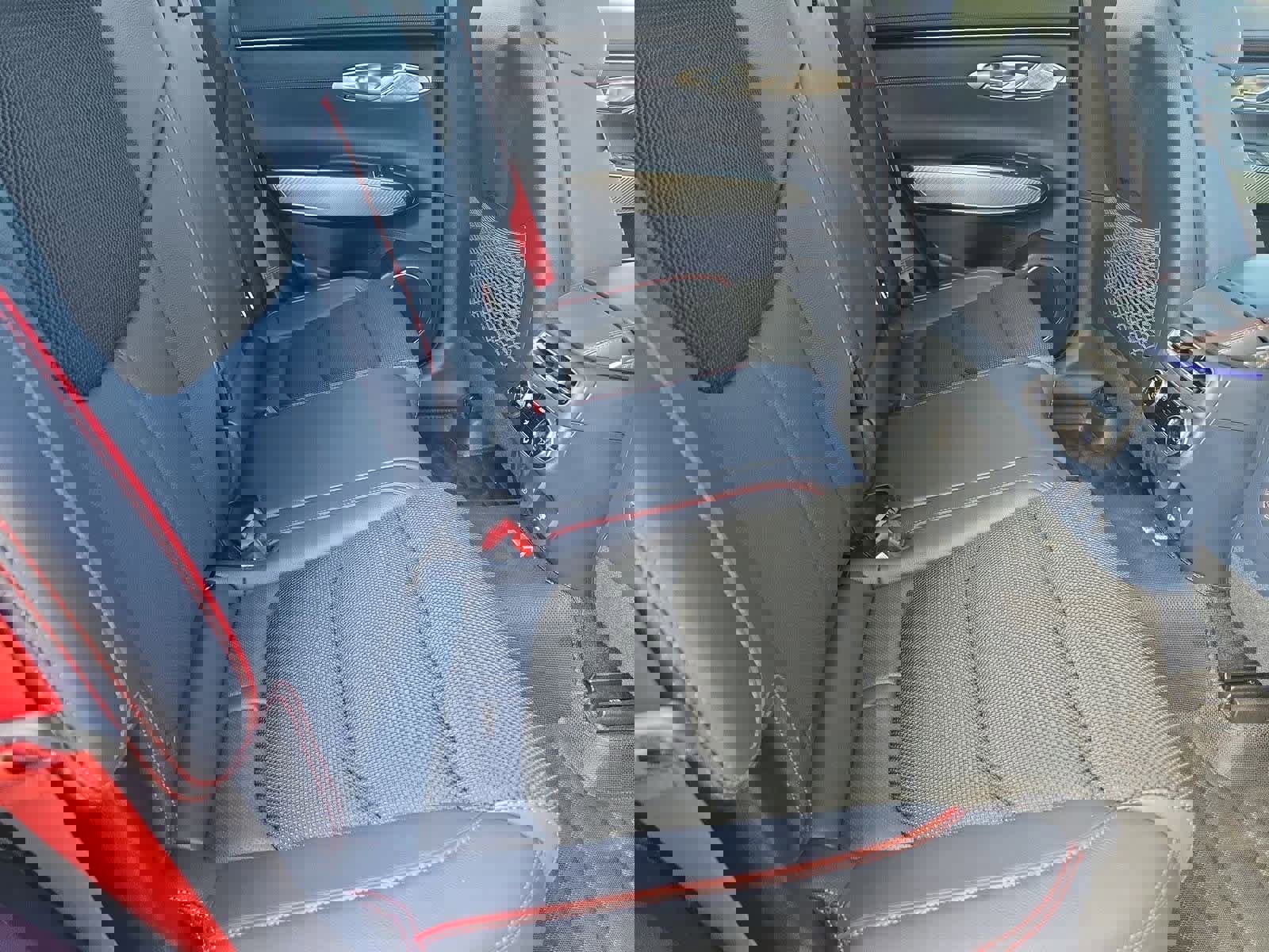 Used 2023 Genesis GV70 2.5T w/ Sport Prestige Package image 20