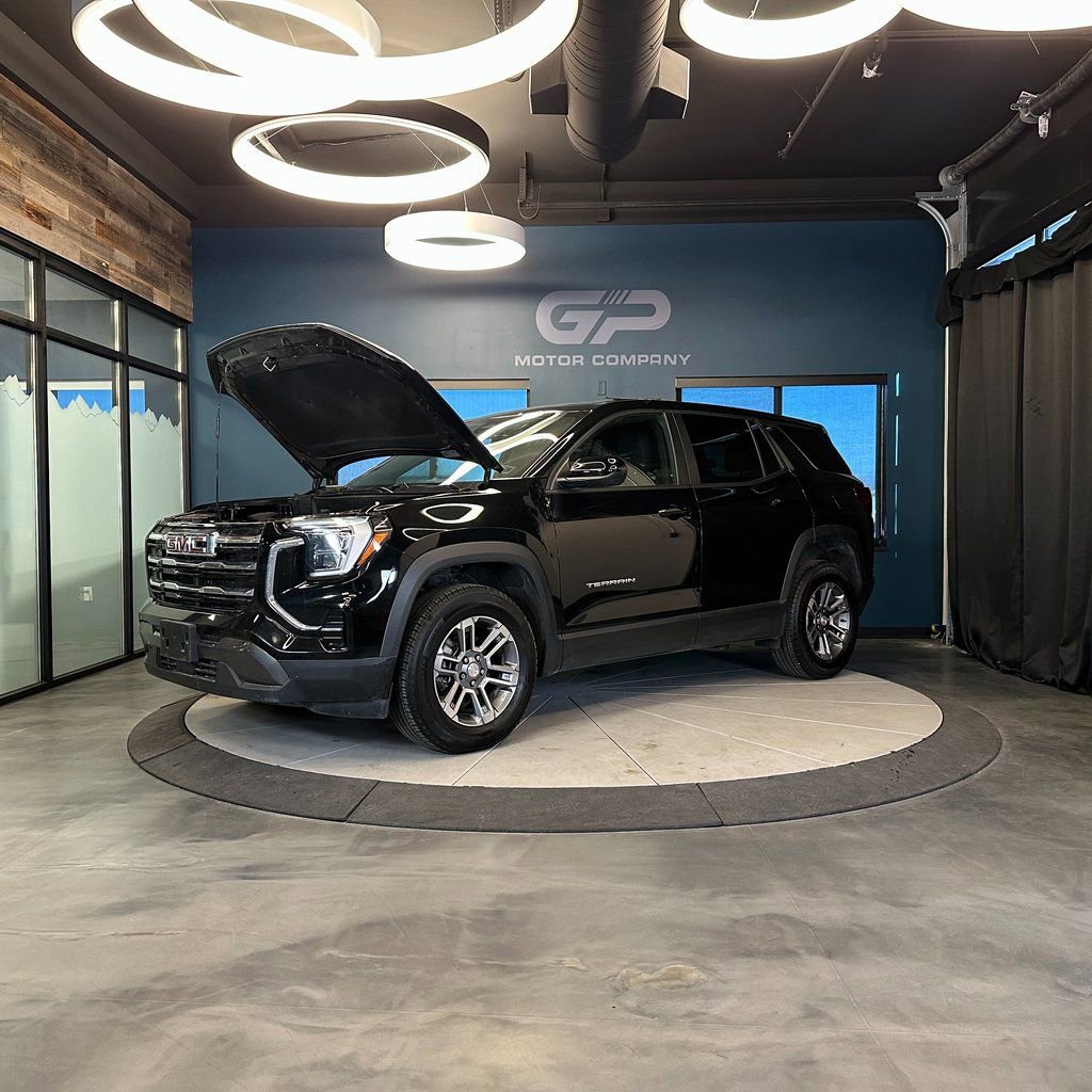 Used 2025 GMC Terrain Elevation AWD/4WD image 21