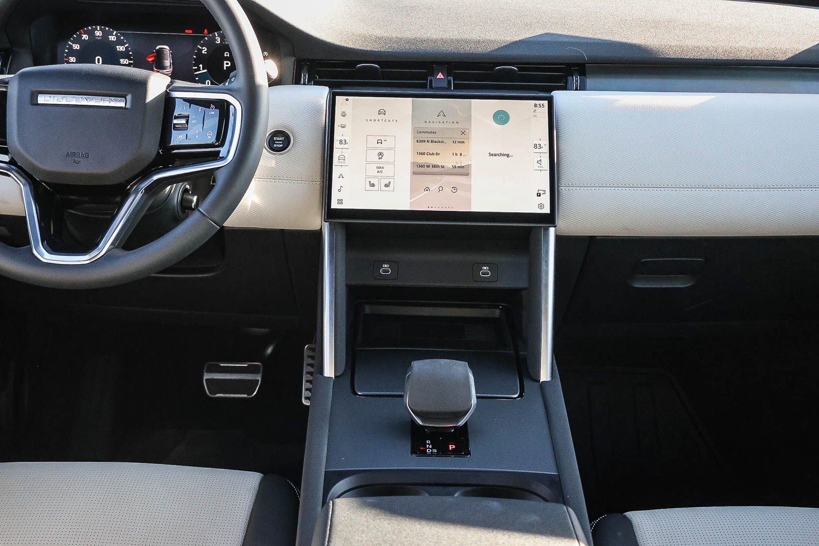 Used 2024 Land Rover Discovery Sport Dynamic SE image 19