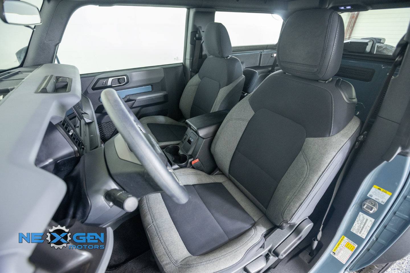 Used 2022 Ford Bronco 2-Door AWD/4WD image 30