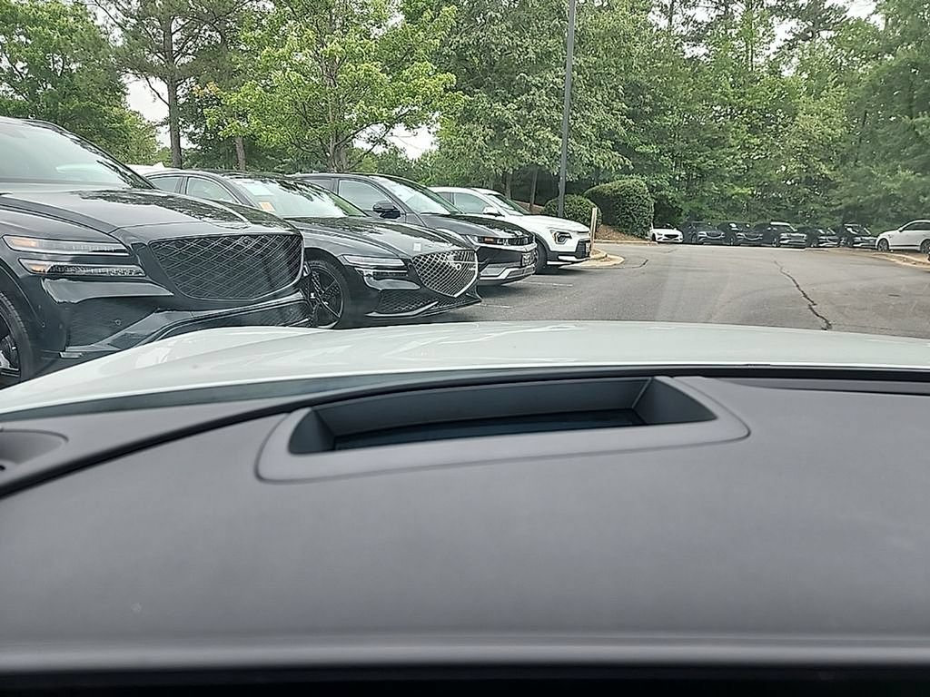 Used 2024 Genesis G90 3.5T AWD/4WD image 14