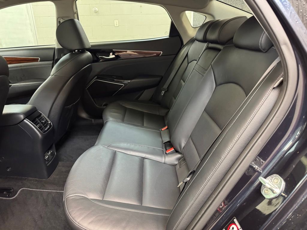 Used 2019 Kia Cadenza Technology image 15