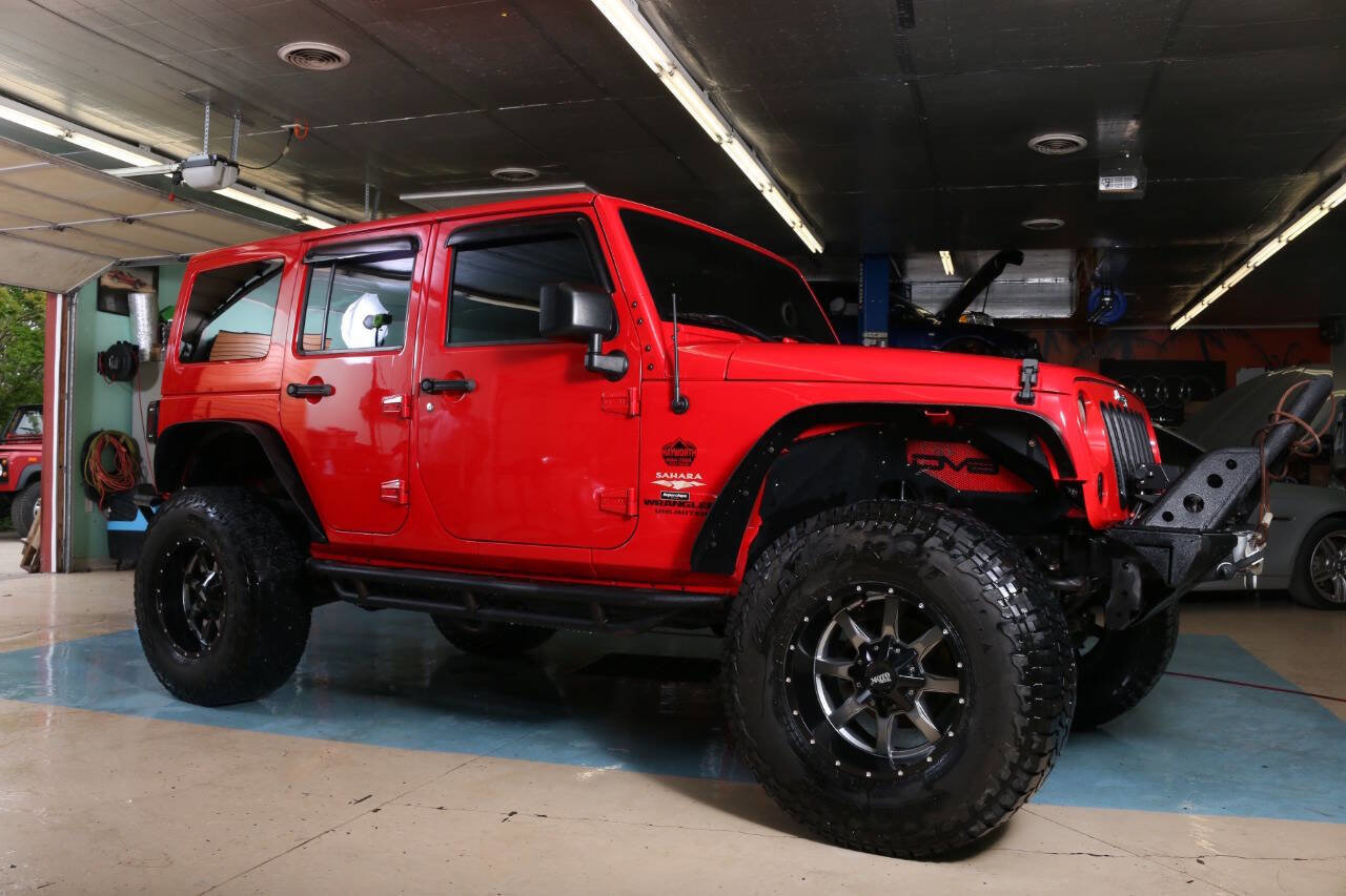 Used 2015 Jeep Wrangler Unlimited Sahara AWD/4WD image 5
