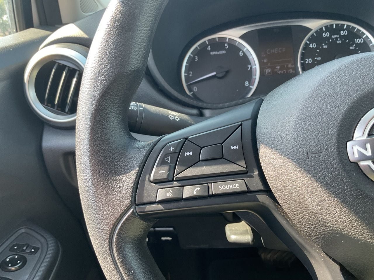 Used 2024 Nissan Versa S FWD image 32