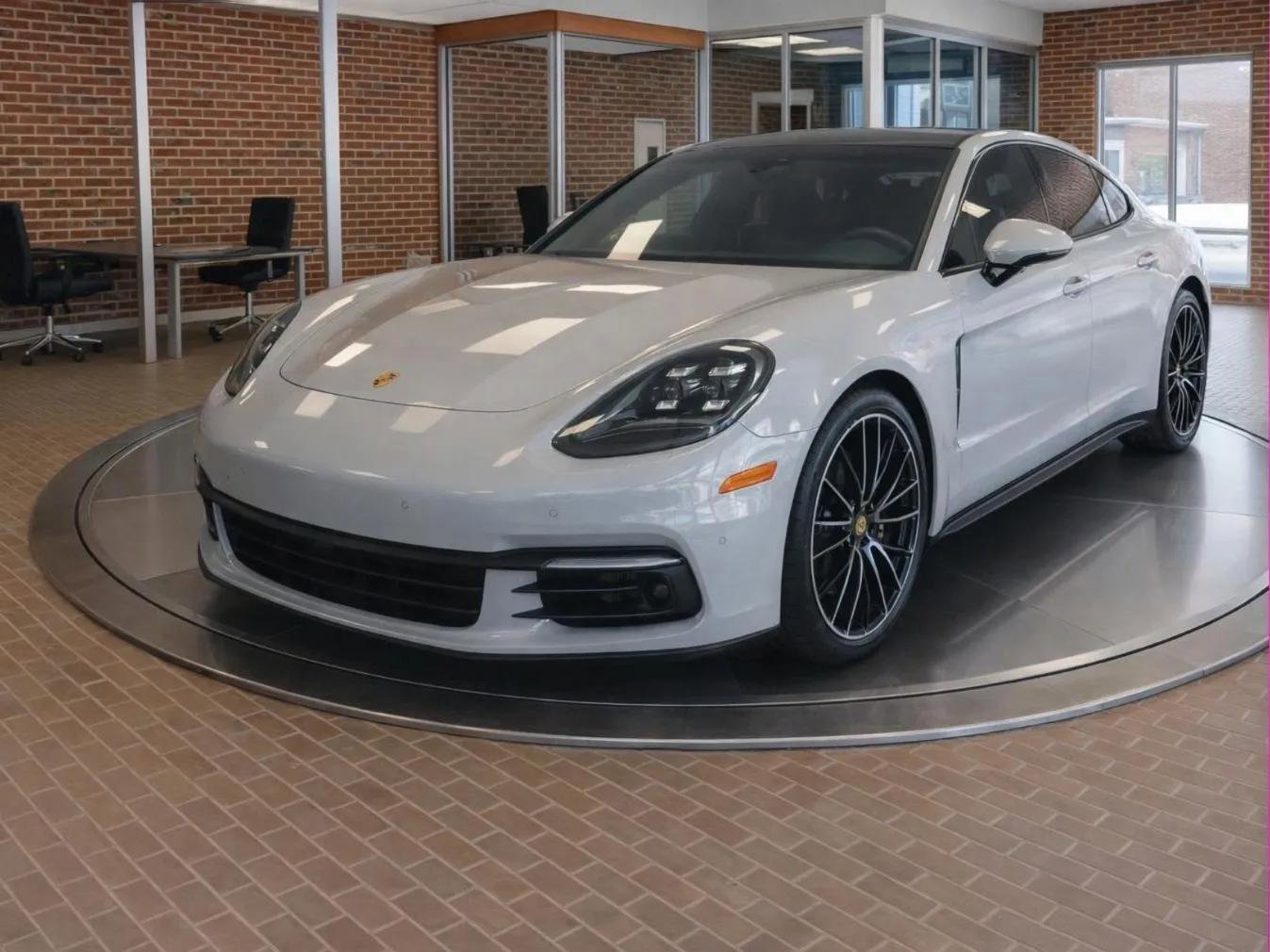 Used 2018 Porsche Panamera 4S AWD/4WD image 1