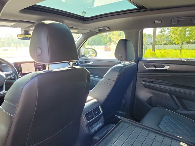 Used 2024 Volkswagen Atlas Cross Sport SEL Premium R-Line AWD/4WD image 14