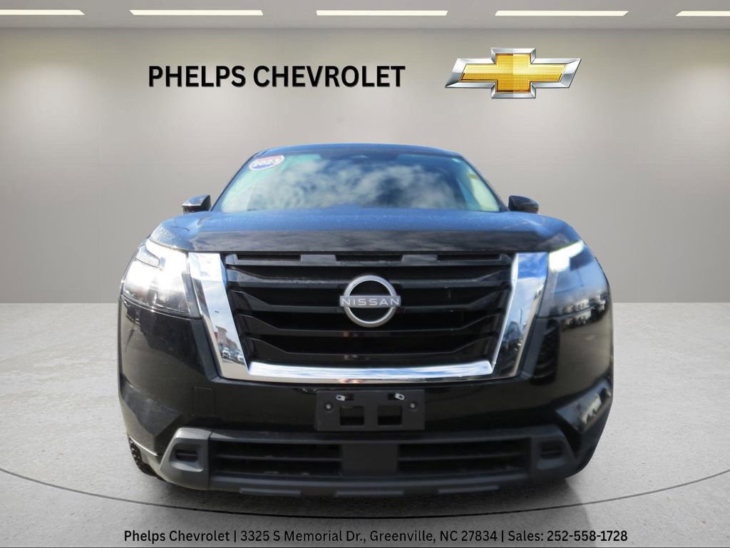 Used 2023 Nissan Pathfinder S image 10