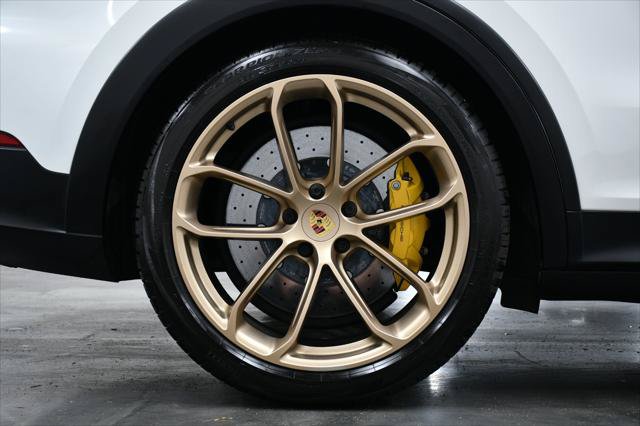 Used 2024 Porsche Cayenne Turbo GT AWD/4WD image 25