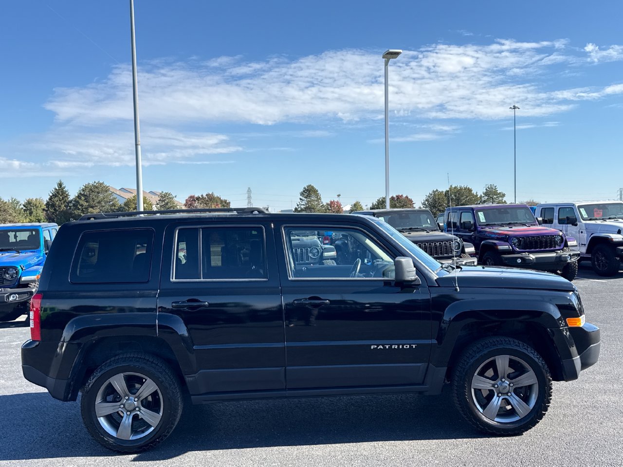 Used 2015 Jeep Patriot High Altitude AWD/4WD image 2