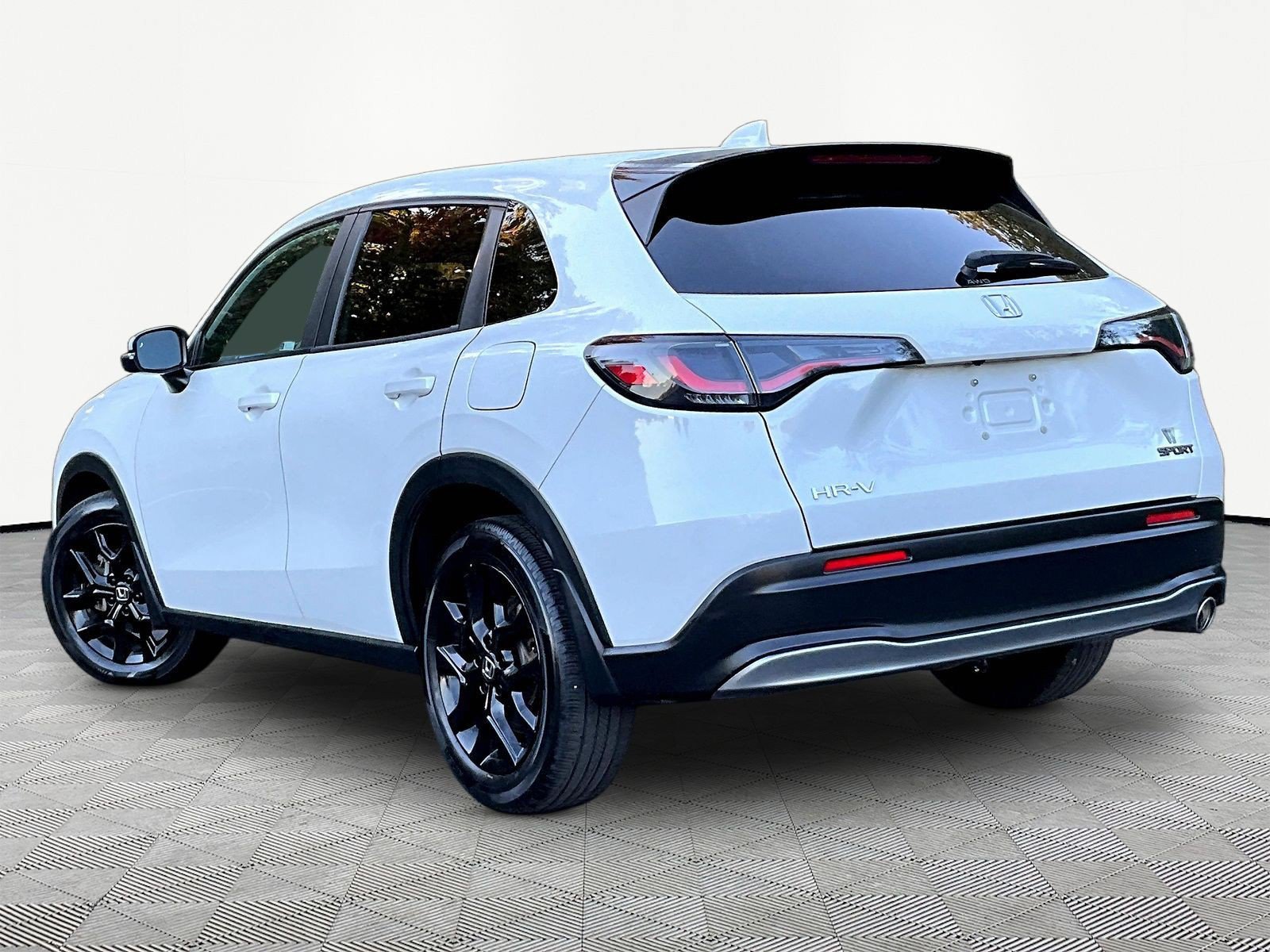Used 2024 Honda HR-V Sport image 4