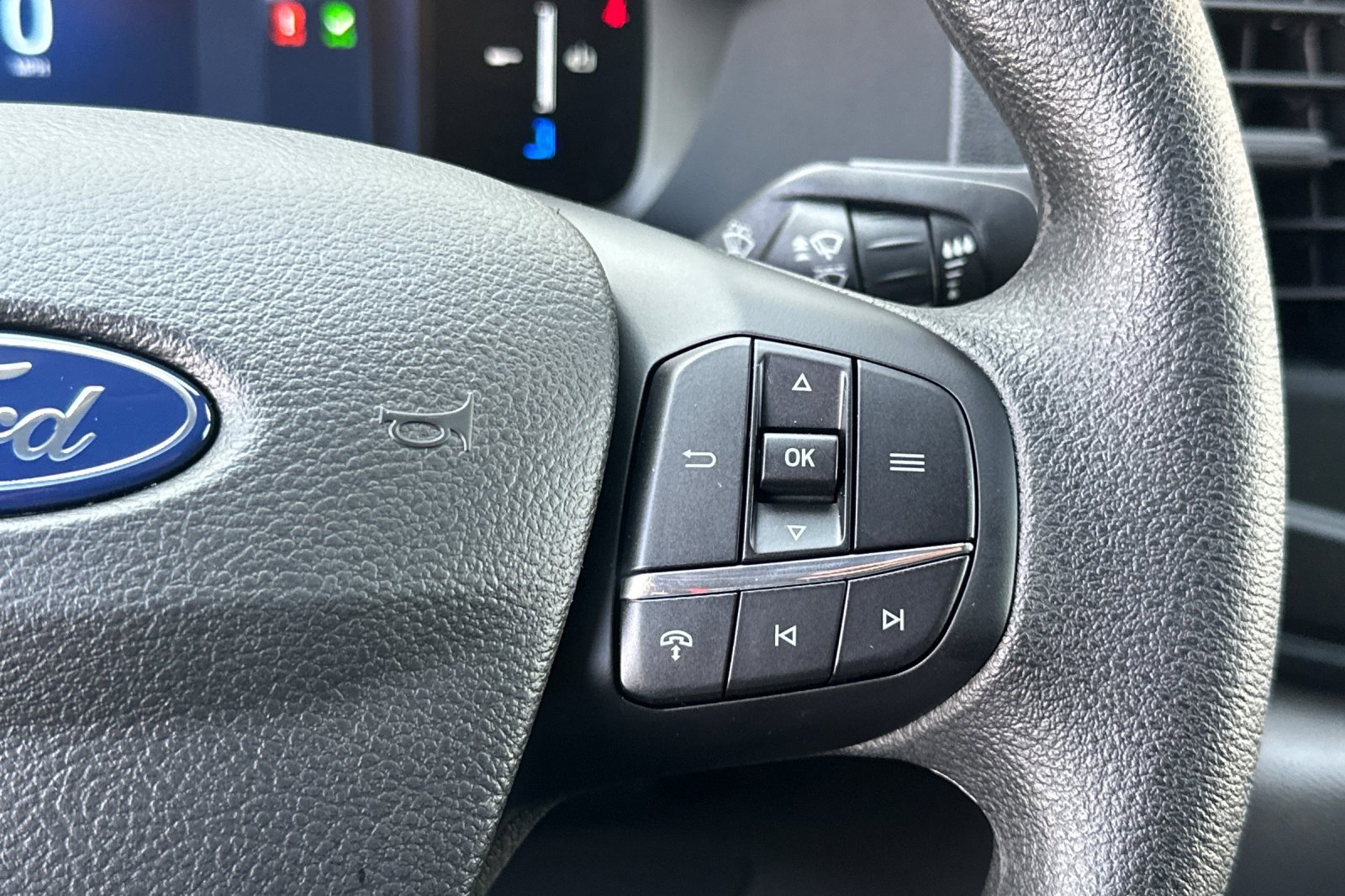 New 2026 Ford E-Transit 148 High Roof Extended image 25