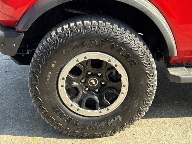 Used 2024 Ford Bronco Badlands w/ Sasquatch Package AWD/4WD image 16