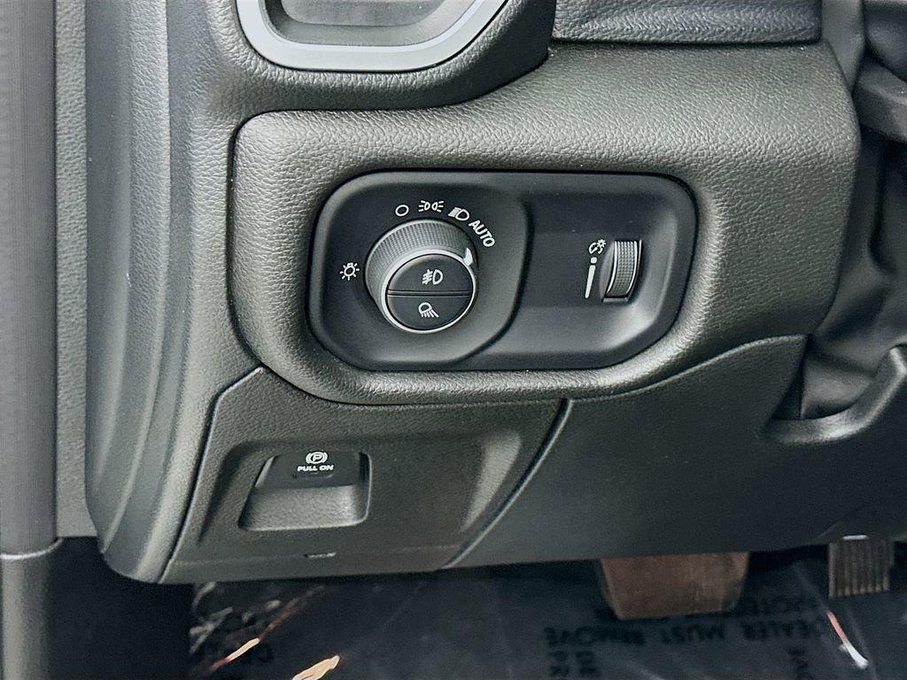 Certified 2022 RAM 1500 Big Horn image 18